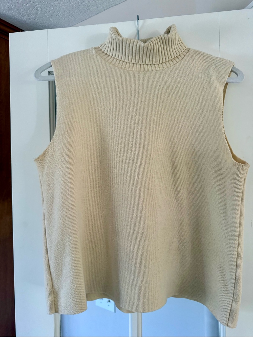 Zara Cream Sleeveless Turtleneck Knit Top - Picture 3 of 3